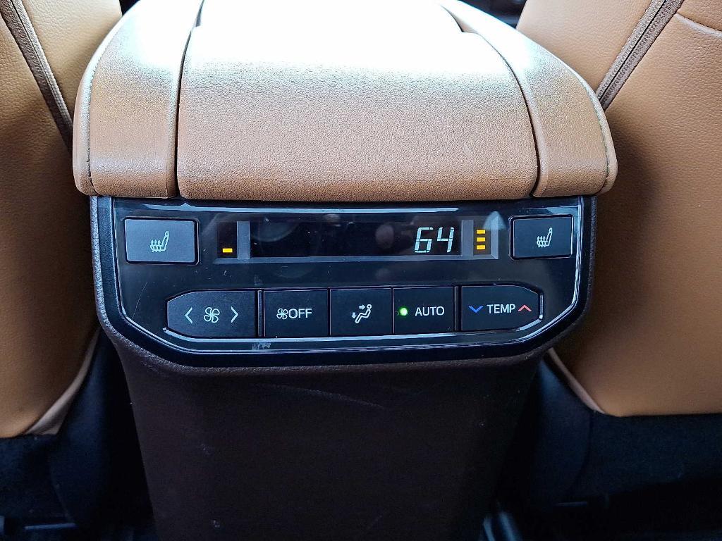 used 2022 Toyota Highlander car, priced at $43,974