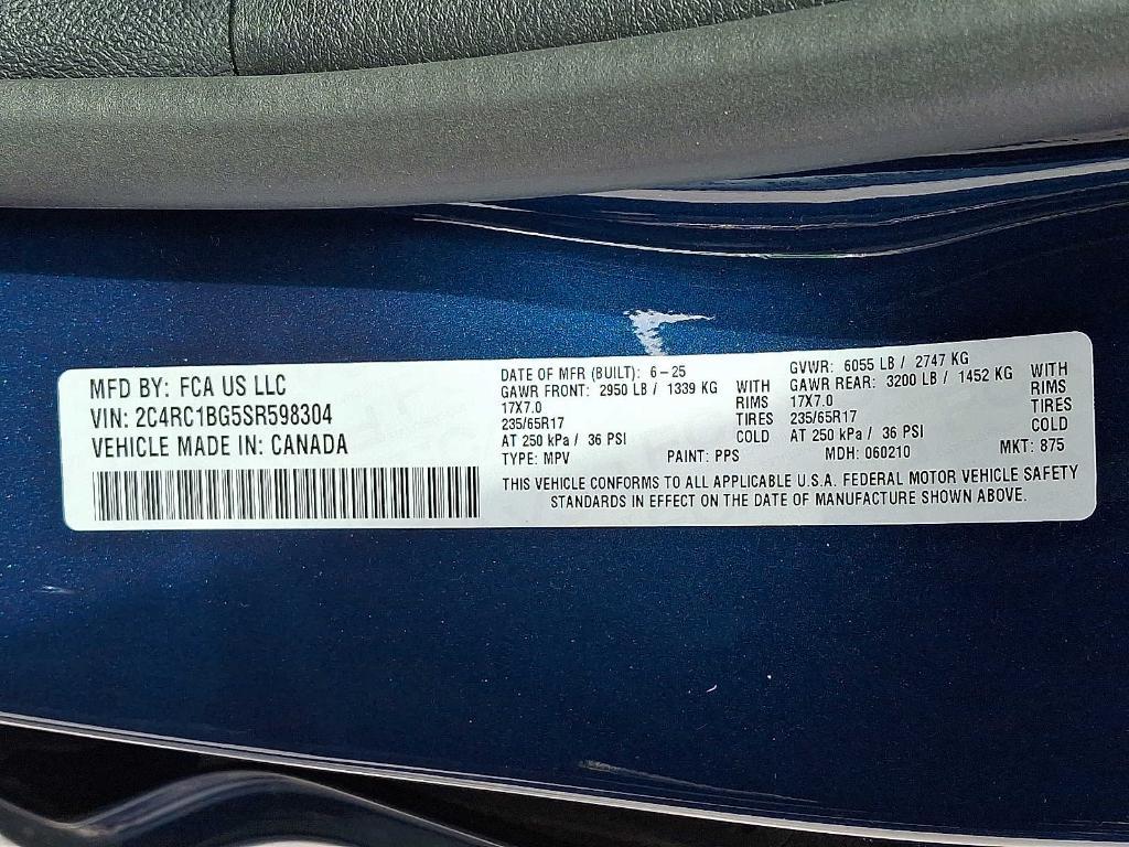 new 2025 Chrysler Pacifica car, priced at $43,966