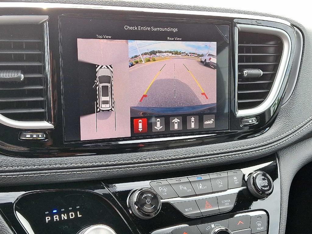 new 2025 Chrysler Pacifica car, priced at $43,966