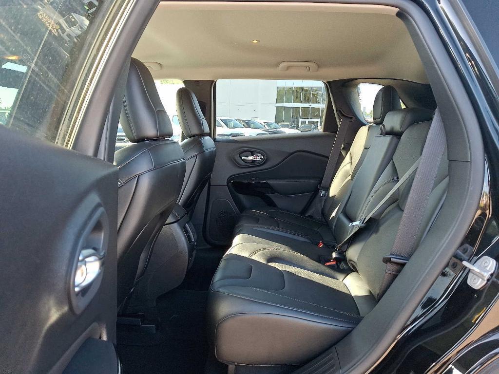 used 2023 Jeep Cherokee car, priced at $24,956