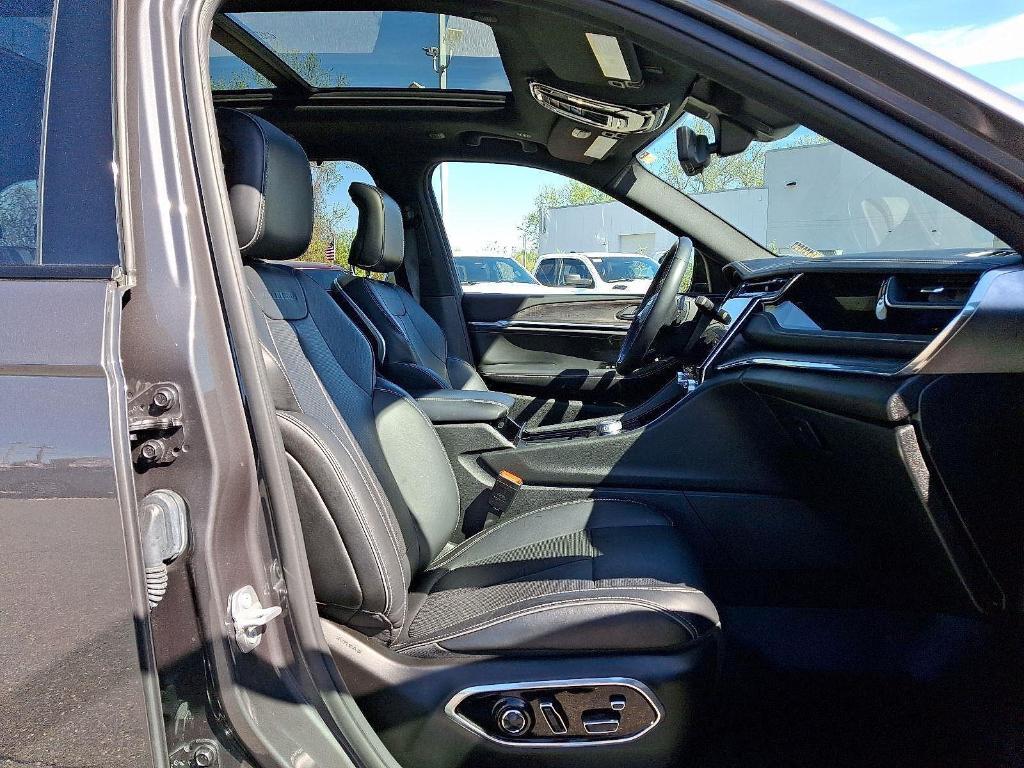 used 2023 Jeep Grand Cherokee 4xe car