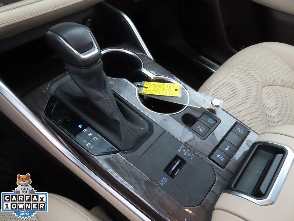 used 2020 Toyota Highlander car, priced at $32,296