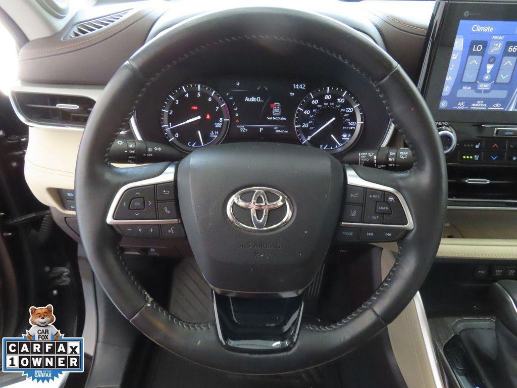 used 2020 Toyota Highlander car, priced at $32,296