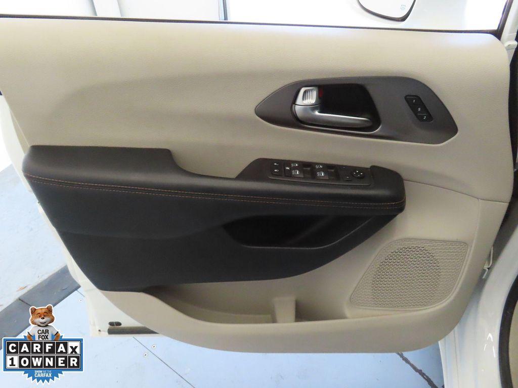 used 2020 Chrysler Pacifica car, priced at $23,318