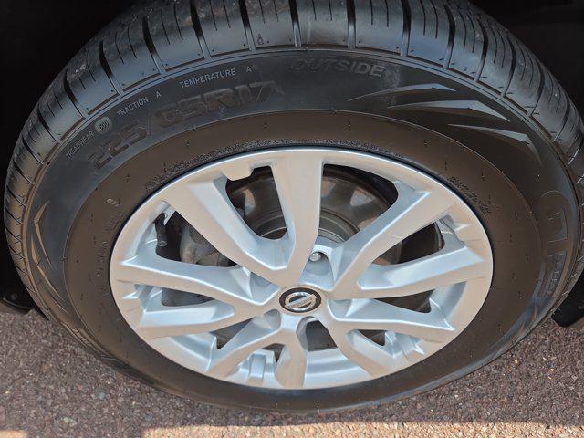 used 2017 Nissan Rogue car, priced at $12,768