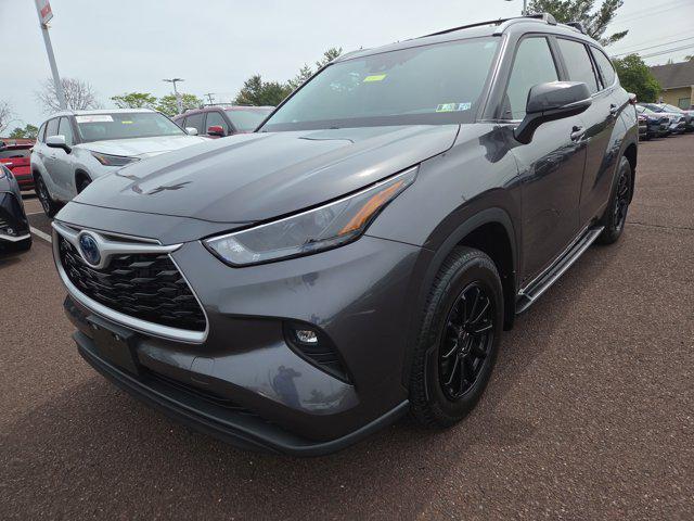 used 2024 Toyota Highlander Hybrid car, priced at $52,000