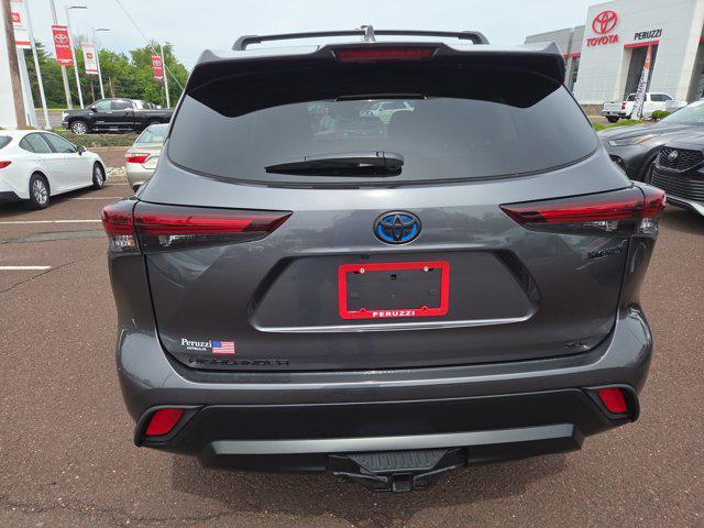 used 2024 Toyota Highlander Hybrid car, priced at $52,000