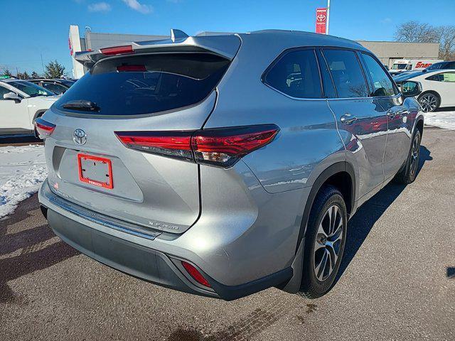 used 2022 Toyota Highlander car, priced at $36,500