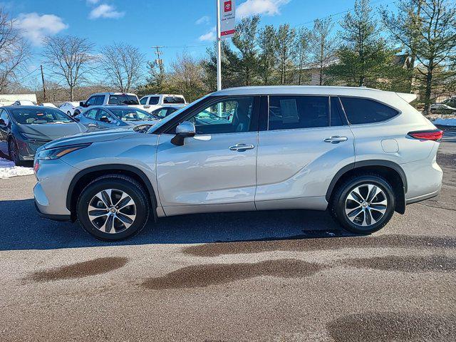 used 2022 Toyota Highlander car, priced at $36,500