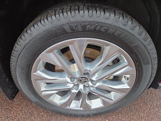 used 2022 Toyota Highlander Hybrid car, priced at $38,500