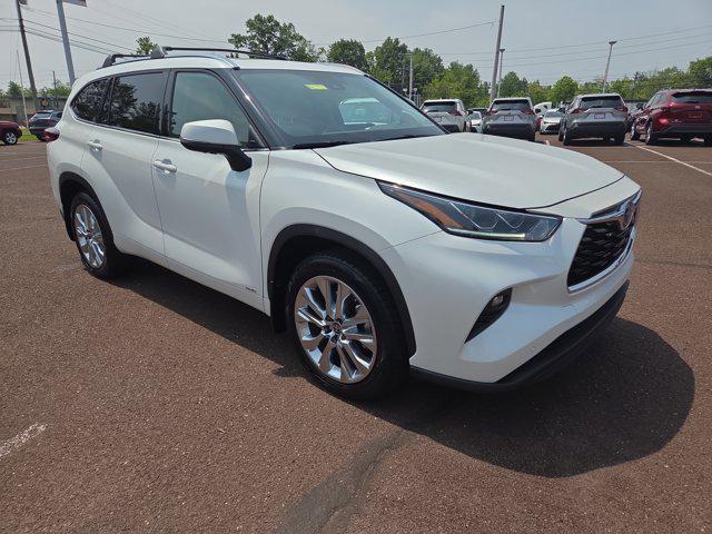 used 2022 Toyota Highlander Hybrid car, priced at $43,900