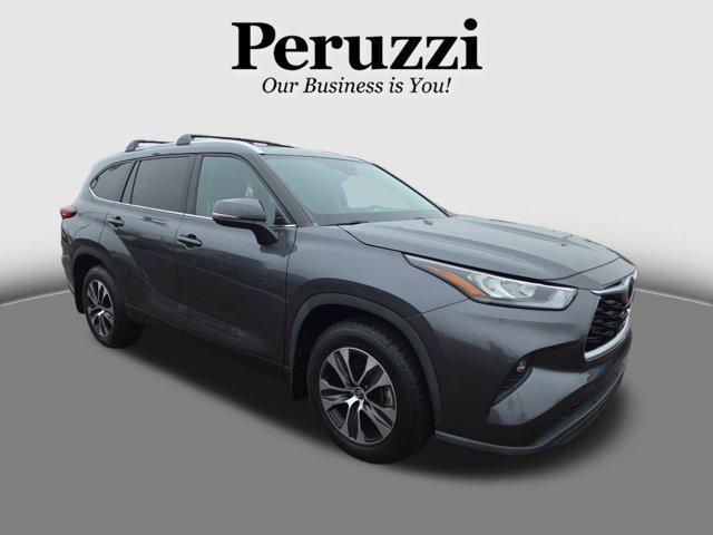 used 2020 Toyota Highlander car, priced at $35,990