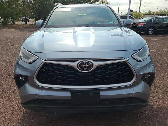 used 2022 Toyota Highlander car, priced at $40,972