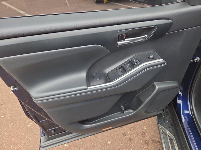 used 2021 Toyota Highlander car, priced at $31,943