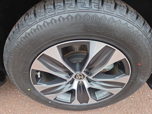 used 2021 Toyota Highlander car, priced at $31,943