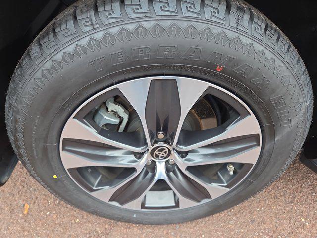 used 2021 Toyota Highlander car, priced at $31,943