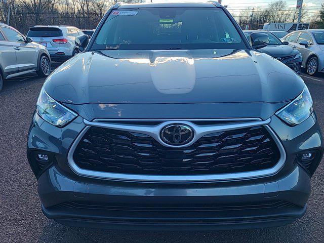 used 2024 Toyota Highlander car, priced at $43,797