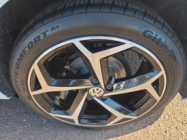 used 2022 Volkswagen Passat car, priced at $22,173