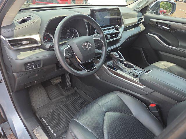 used 2020 Toyota Highlander car, priced at $35,500