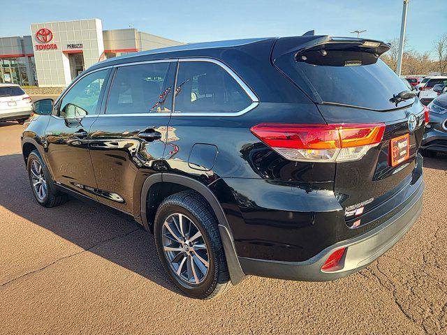 used 2017 Toyota Highlander Hybrid car, priced at $24,990