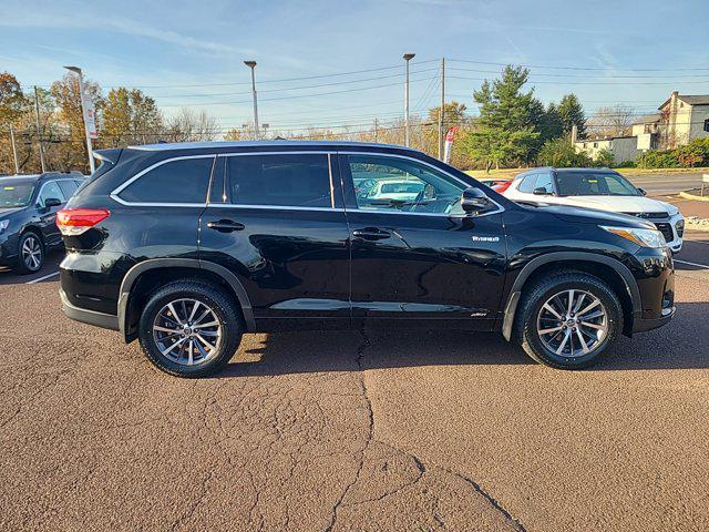 used 2017 Toyota Highlander Hybrid car, priced at $24,990