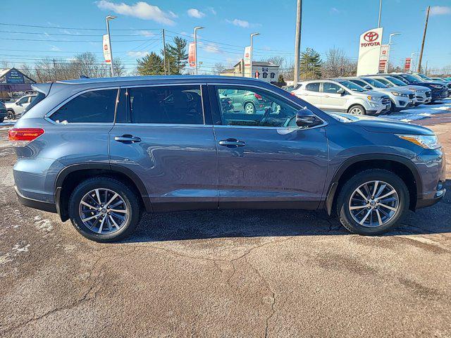 used 2019 Toyota Highlander car, priced at $30,990