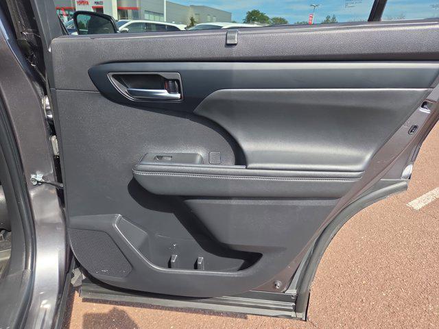 used 2022 Toyota Highlander car, priced at $40,235