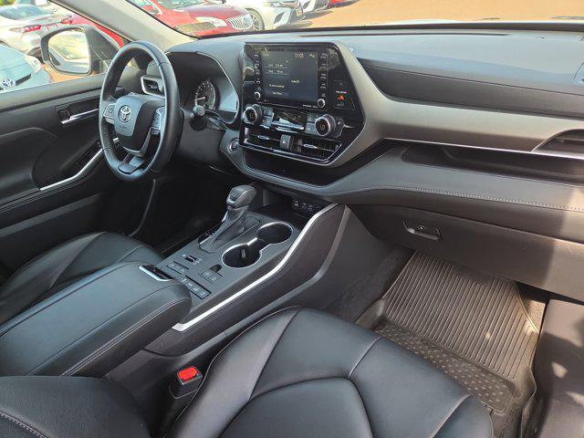 used 2022 Toyota Highlander car, priced at $40,235