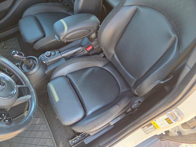 used 2022 MINI Hardtop car, priced at $26,990