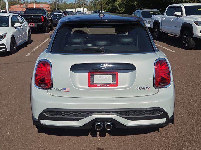 used 2022 MINI Hardtop car, priced at $26,990