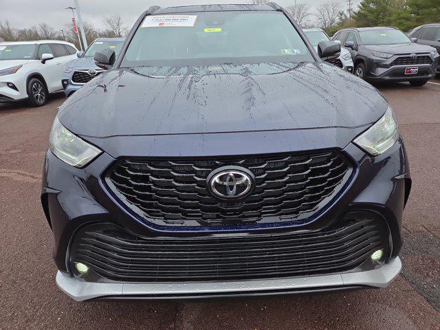 used 2022 Toyota Highlander car, priced at $43,722
