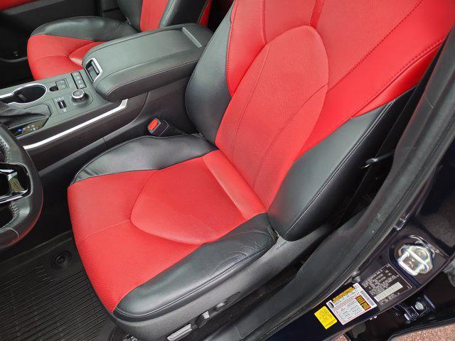 used 2022 Toyota Highlander car, priced at $43,722