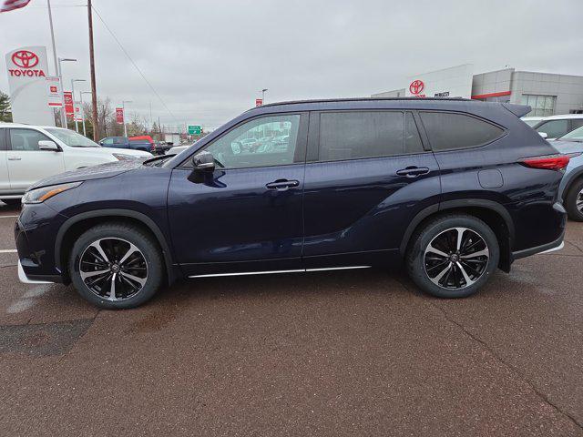 used 2022 Toyota Highlander car, priced at $43,722