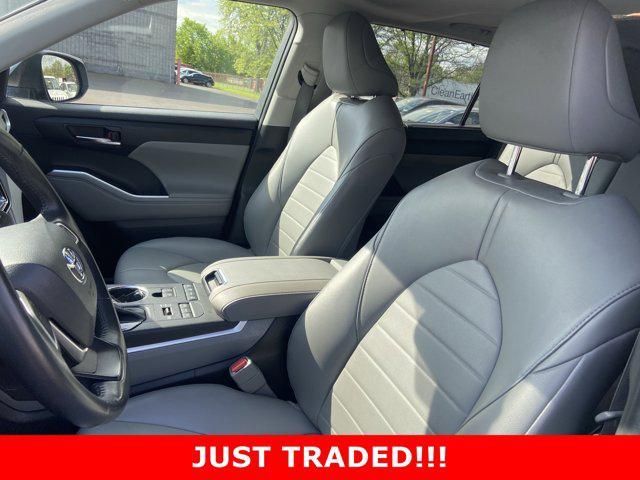 used 2022 Toyota Highlander car, priced at $37,990