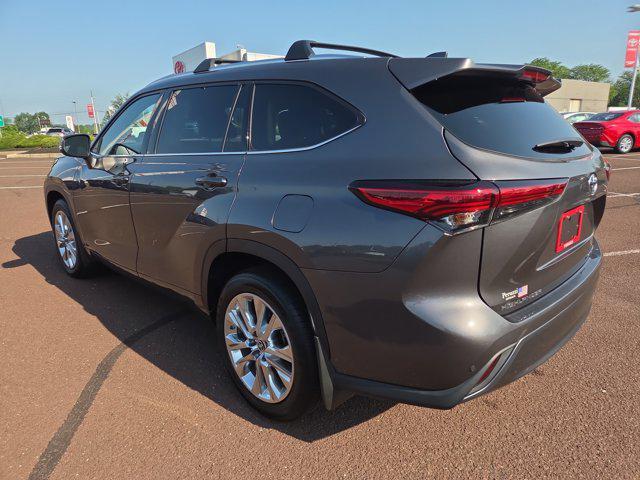 used 2021 Toyota Highlander car, priced at $36,196