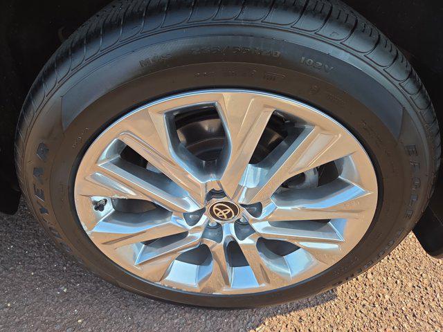 used 2021 Toyota Highlander car, priced at $36,196