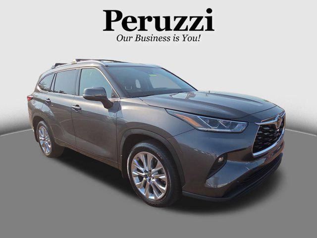 used 2021 Toyota Highlander car, priced at $36,399