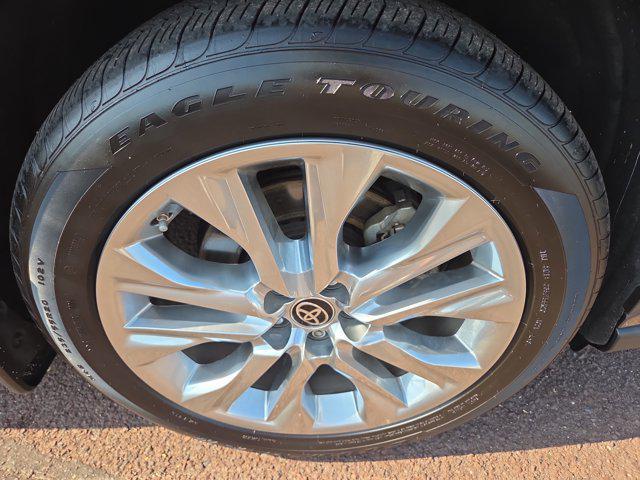 used 2021 Toyota Highlander car, priced at $36,196