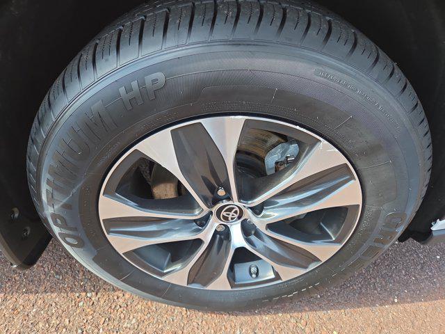 used 2022 Toyota Highlander car, priced at $41,990