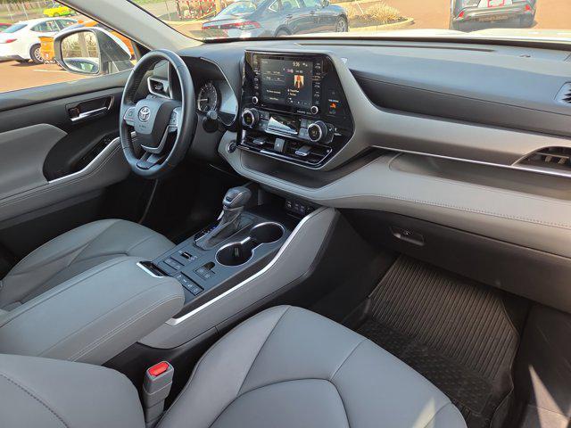 used 2022 Toyota Highlander car, priced at $41,990