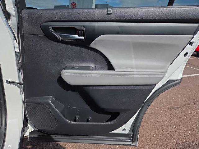 used 2022 Toyota Highlander car, priced at $41,990