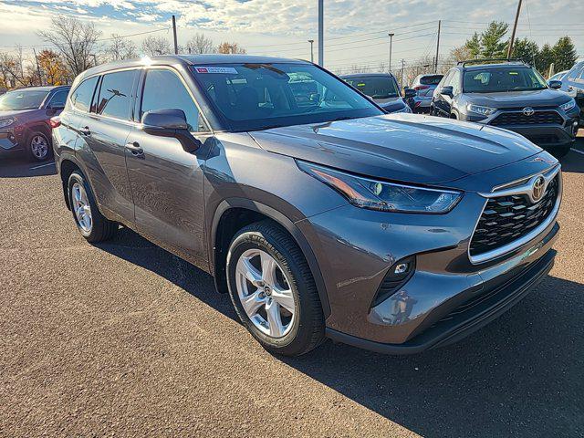 used 2022 Toyota Highlander car, priced at $33,990