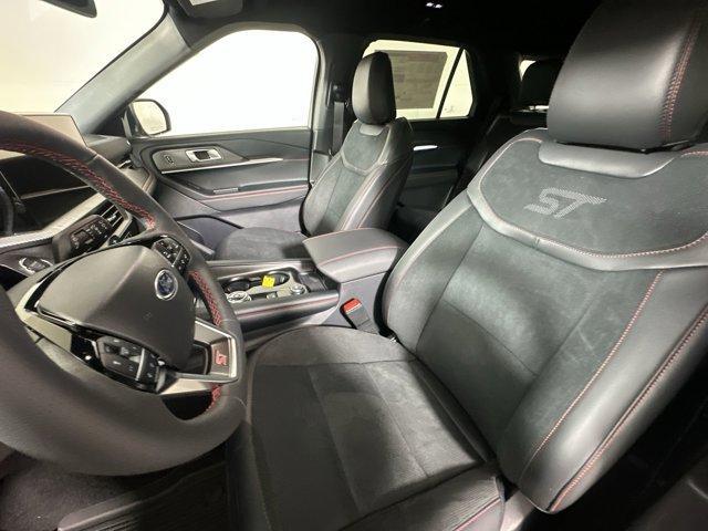 new 2025 Ford Explorer car, priced at $58,055