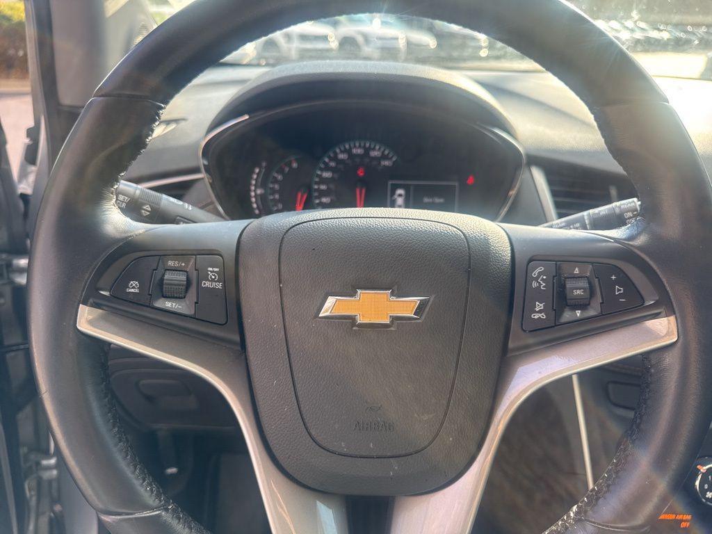 used 2022 Chevrolet Trax car, priced at $18,814