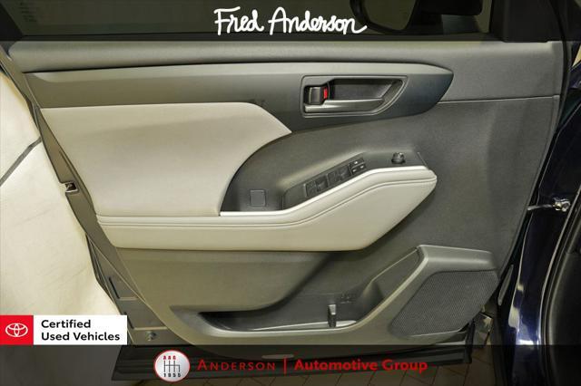used 2023 Toyota Highlander car, priced at $33,296