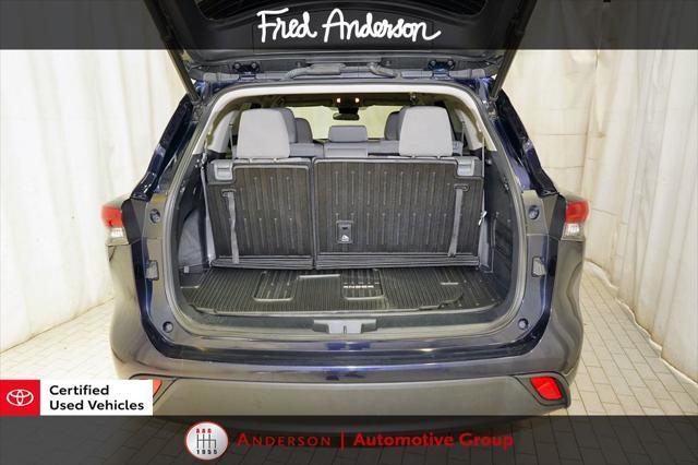 used 2023 Toyota Highlander car, priced at $33,296
