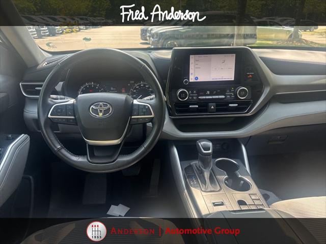 used 2023 Toyota Highlander car, priced at $34,915