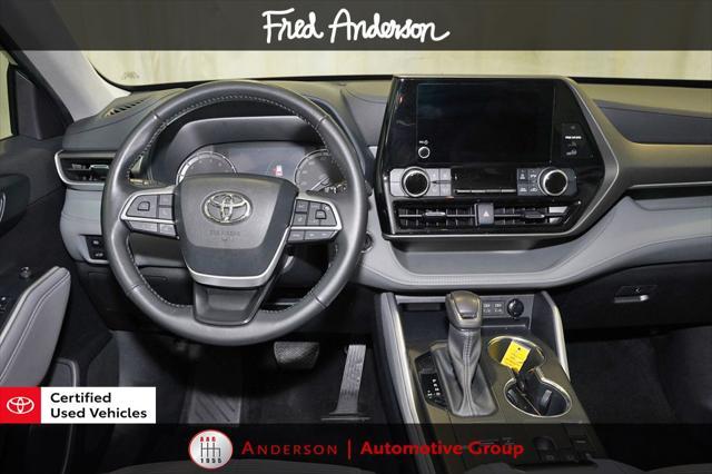 used 2023 Toyota Highlander car, priced at $33,296