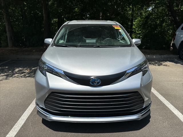 used 2024 Toyota Sienna car, priced at $49,995