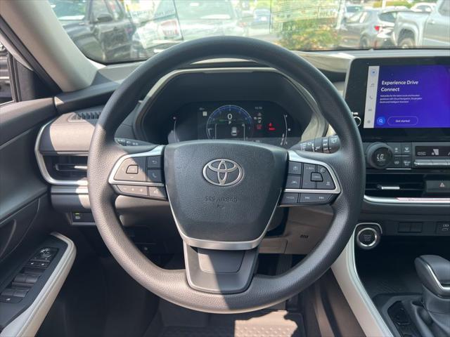 new 2025 Toyota Highlander car, priced at $44,869